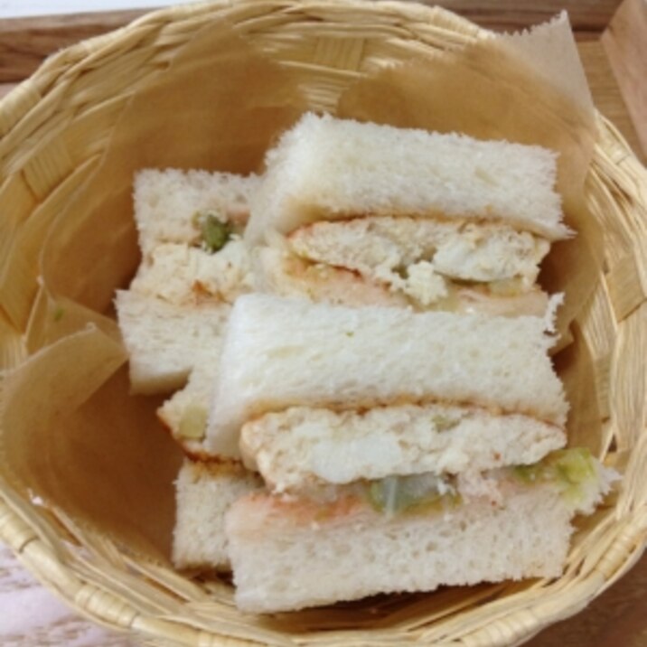 離乳食☆チキンハンバーグサンド